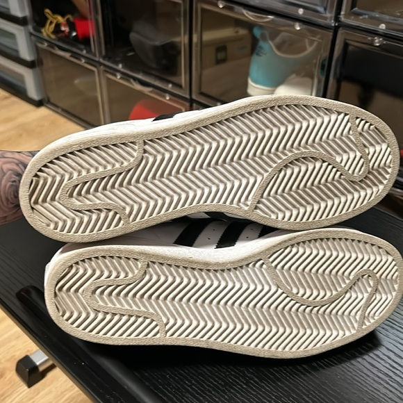 Adidas superstar US7.5 - Picture 4 of 5